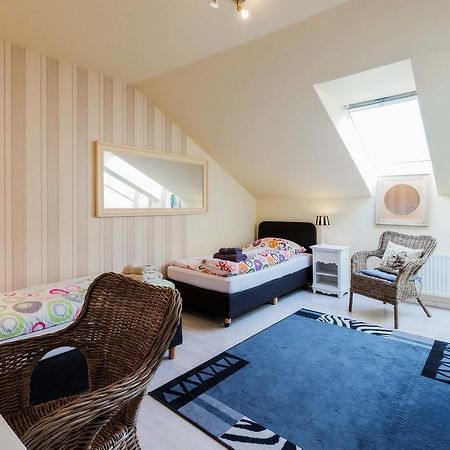 Heinsens Ellerbek Bed & Breakfast Екстериор снимка