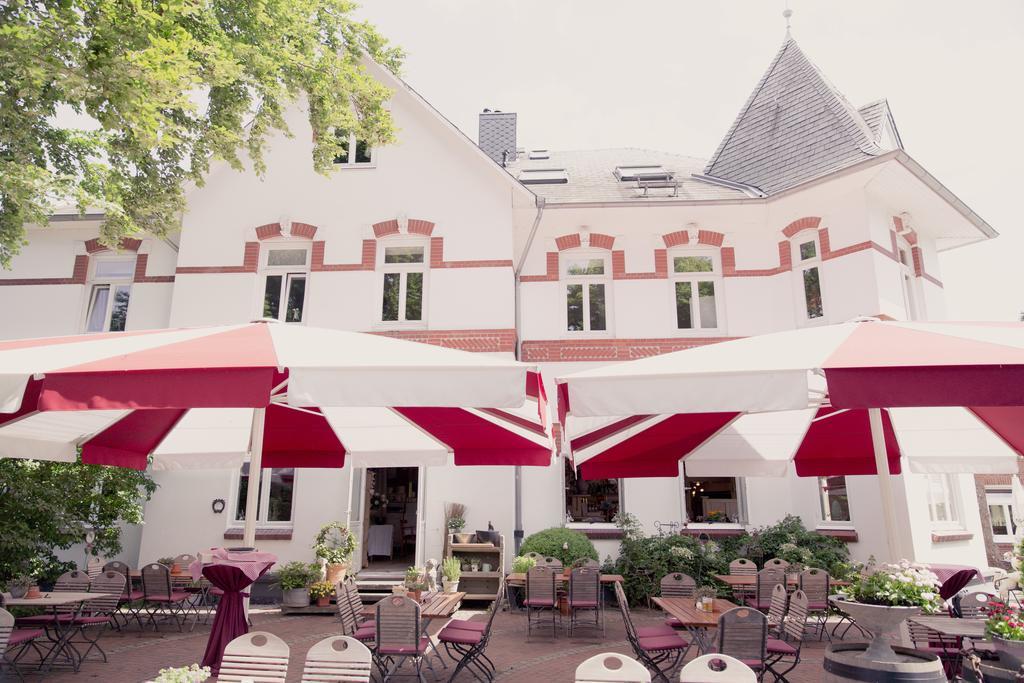 Heinsens Ellerbek Bed & Breakfast Екстериор снимка