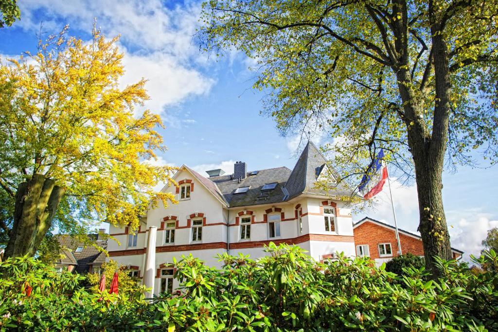 Heinsens Ellerbek Bed & Breakfast Екстериор снимка