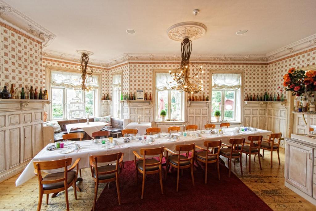 Heinsens Ellerbek Bed & Breakfast Екстериор снимка