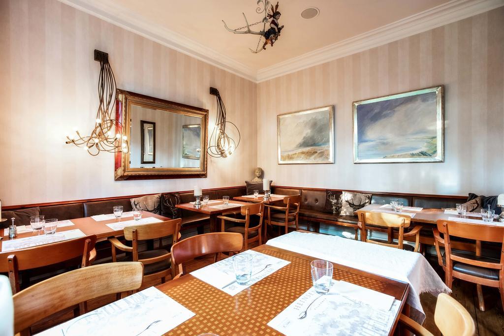 Heinsens Ellerbek Bed & Breakfast Екстериор снимка