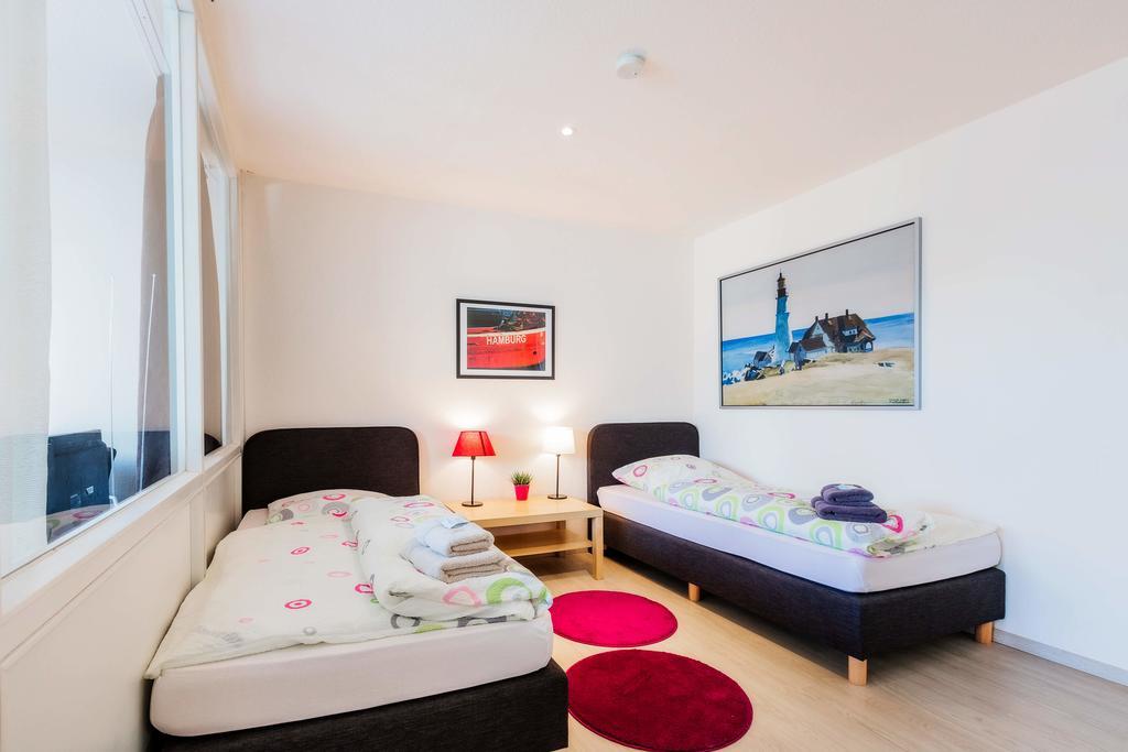 Heinsens Ellerbek Bed & Breakfast Екстериор снимка