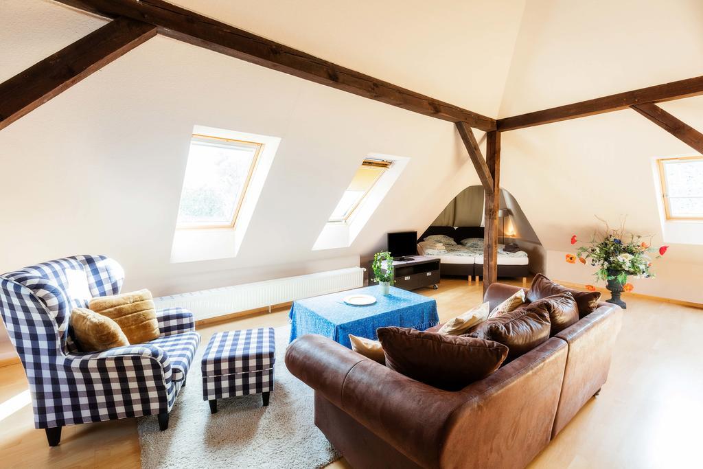 Heinsens Ellerbek Bed & Breakfast Екстериор снимка