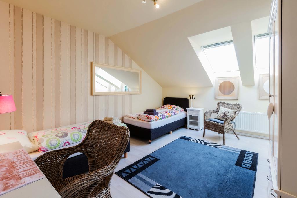 Heinsens Ellerbek Bed & Breakfast Екстериор снимка